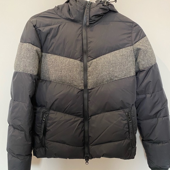 Classic bomber style puffer coat. - Picture 1 of 3
